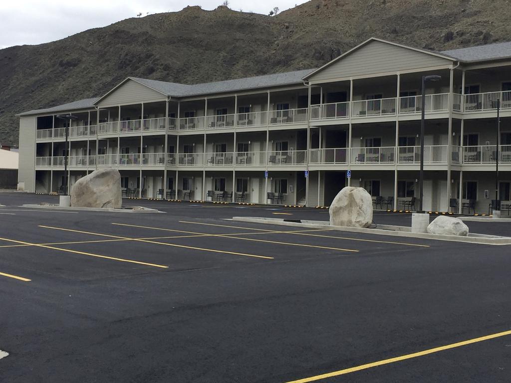 Yellowstone Big Rock Inn 가디너 외부 사진